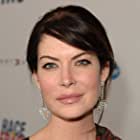 Lara Flynn Boyle به عنوان Grace