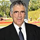 Elliott Gould به عنوان Reuben Tishkoff