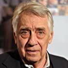 Philip Baker Hall به عنوان Eugene Kalb