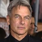 Mark Harmon به عنوان Narrator