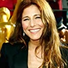 Catherine Keener به عنوان Maxine Lund