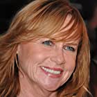 Amy Madigan به عنوان Donna Burr