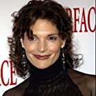 Mary Elizabeth Mastrantonio به عنوان Gina