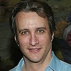 Bronson Pinchot به عنوان Serge