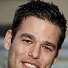 Ivan Sergei به عنوان Hugh Morrison