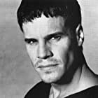 Craig Sheffer به عنوان Bartender Cosimo