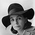 Jean Simmons به عنوان Varinia