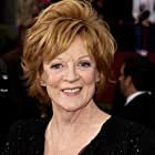 Maggie Smith به عنوان Aunt Ruth