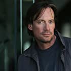 Kevin Sorbo به عنوان Dr. Ben Riley