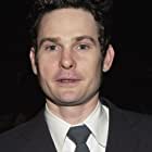 Henry Thomas به عنوان Father Tom