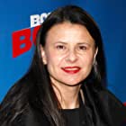 Tracey Ullman به عنوان Nell Van Dort