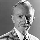 Ray Walston به عنوان J.J. Singleton