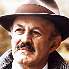 Lee J. Cobb به عنوان Dr. Dozous