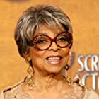 Ruby Dee به عنوان Mama Lucas