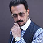 Gulshan Grover به عنوان Qadar Usmani