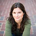 Lisa Jakub به عنوان Lydia Hillard