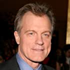 Stephen Collins به عنوان Ambassador Walker