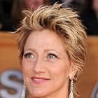 Edie Falco به عنوان Sharon