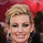 Faith Hill به عنوان Sarah Sunderson