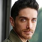 Josh Keaton به عنوان Senator's Son