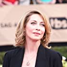 Sharon Lawrence به عنوان Mrs. Dalton