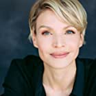 Kristin Lehman به عنوان Annie Flynn