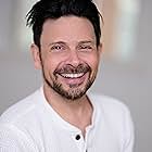 Jason Marsden به عنوان Cyrus