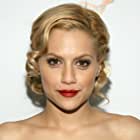 Brittany Murphy به عنوان Gloria