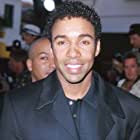 Allen Payne به عنوان Alfred Pierre