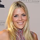 Busy Philipps به عنوان Karen