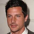 Simon Rex به عنوان Keith