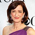 Haydn Gwynne به عنوان Clothilde