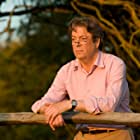 Roger Allam به عنوان Robert Maxwell