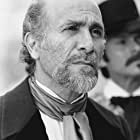 Tony Amendola به عنوان Father Perez