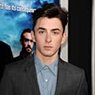 Matthew Beard به عنوان Peter Hilton