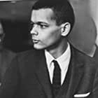 Julian Bond به عنوان Self