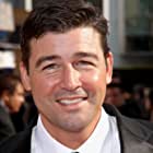 Kyle Chandler به عنوان Colonel Cathcart