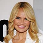 Kristin Chenoweth به عنوان Bailey Lazor