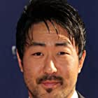 Kenneth Choi به عنوان Buke