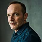 Clark Gregg به عنوان Howard Wenke