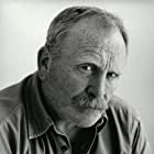 James Cosmo به عنوان Des