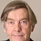 Tom Courtenay به عنوان Kenny Collins