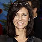 Wendy Crewson به عنوان Harriet Griswold