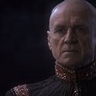 Alan Dale به عنوان General Ross