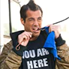 Peter Dante به عنوان Security Guard