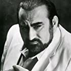 Ken Davitian به عنوان Pawnbroker