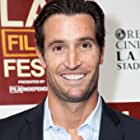 Matthew Del Negro به عنوان Detective Hauser