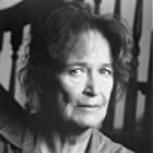 Colleen Dewhurst به عنوان Mom Hall