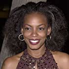 Aunjanue Ellis به عنوان Therese (Garber's Wife)