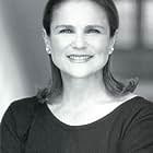 Tovah Feldshuh به عنوان Grandma Mickey Rabinowitz